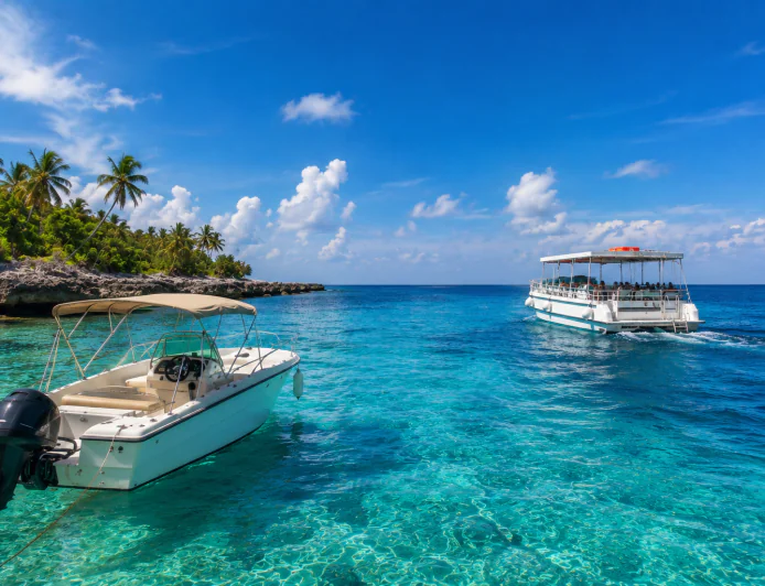 Should You Rent a Boat or Join a Cozumel Boat Tour