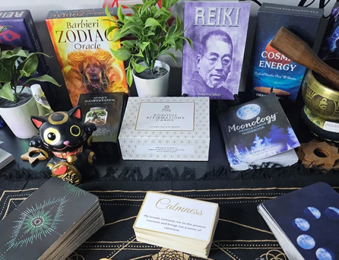 How Tarot and Spiritual Guidance in Taylor, MI Helps