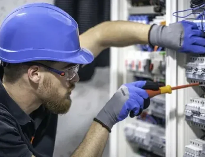 How to Choose the Right Electrician for Your Revere, MA Property?
