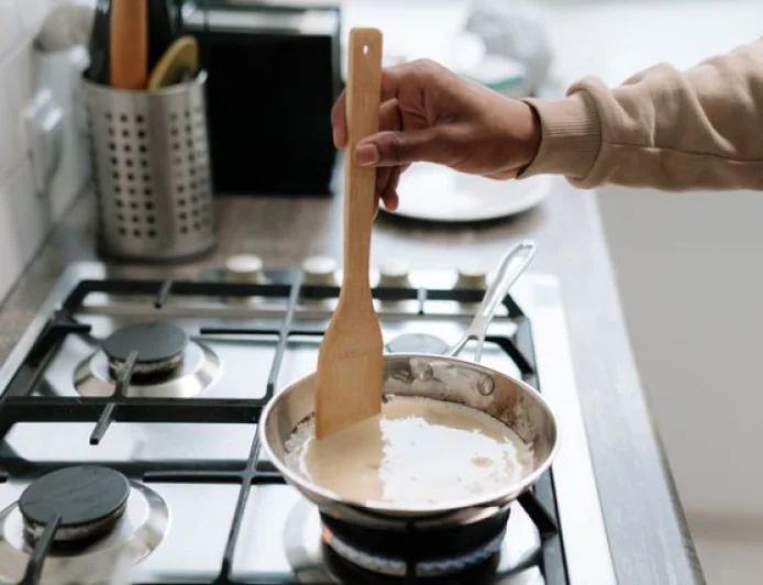 Spatula Stainless Steel with Wooden Handle Guide