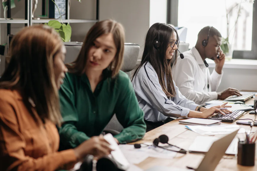 Why Medical Device Manufacturers Need Specialized Call Center Partnerships