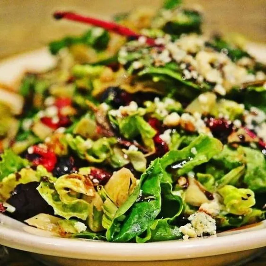 Why Pecan, Pear & Blue Cheese Salad Is a Local Favorite in Upper Marlboro