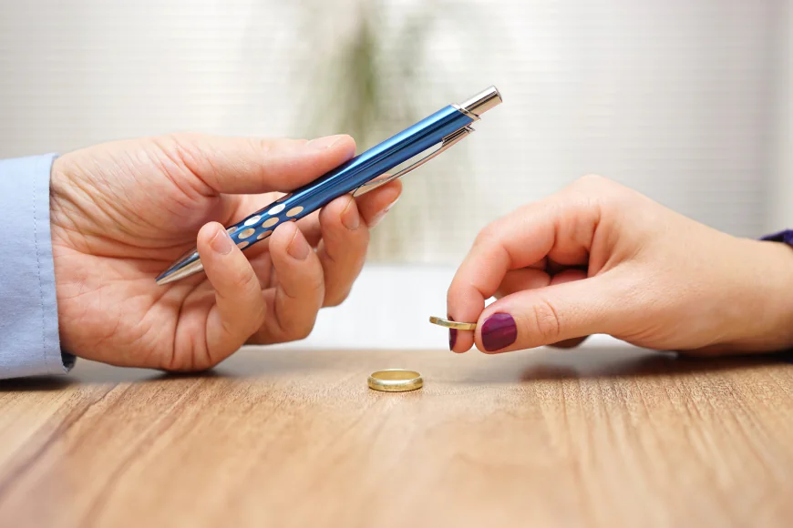 Divorce Attorney in LA Moradi Neufer: Find Who You Can Trust