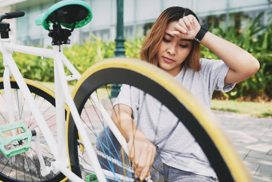 How Do Bicycle Accident Attorneys Use Skid Marks, Road Positions, and Debris to Establish Fault?