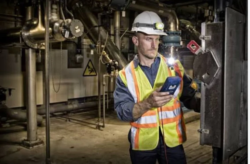 Choosing Pelican Safety-Rated Flashlights for Oil, Gas and Industrial Work