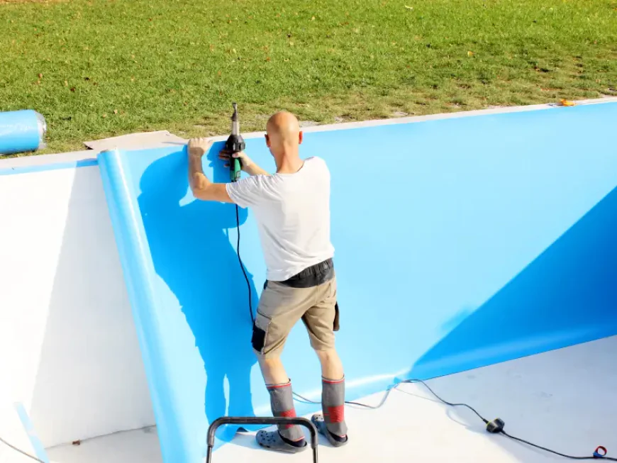 The Weekly Pool Maintenance Checklist: What a Pro Does That You Might Miss