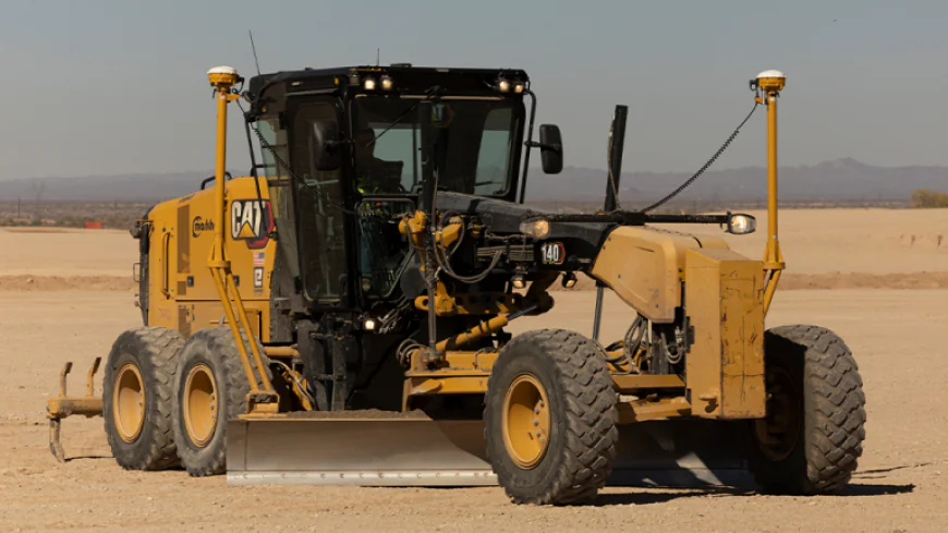 Why the Cat 140 Grader Still Sets the Pace in Its Class