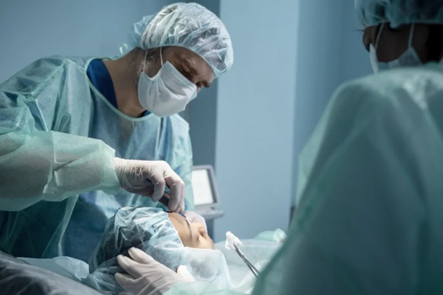 7 Signs That You May Need Cataract Surgery