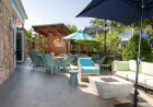 Fins Bar & Chill: Casual Dining and Drinks in Pigeon Forge