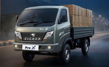 Why Small Diesel Trucks Are Still the Backbone of Urban Logistics
