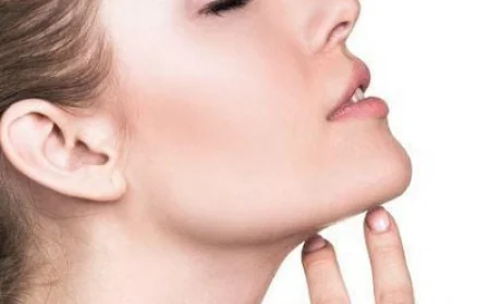 Why Does a Double Chin Develop Even Without Significant Weight Gain?