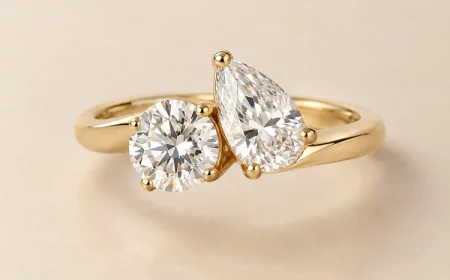 A Complete Buyer's Guide to Toi et Moi Engagement Rings in London