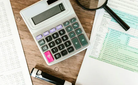 How Is Interest on a Personal Loan Calculated?