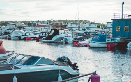 Which Features Matter Most When Comparing Avalon Boats for Sale in Metairie or New Orleans?