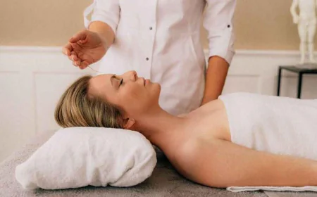Facial Acupuncture for Jawline & Neck Tightening | Oakland