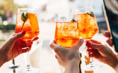 Sparkling Wine Cocktails: 7 Easy Recipes for Every Occasion