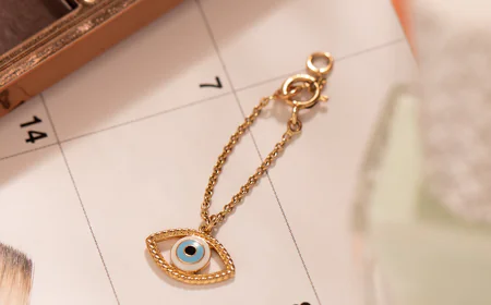 How Do You Turn Your Everyday Moods Into a Charm Set That Feels Personal