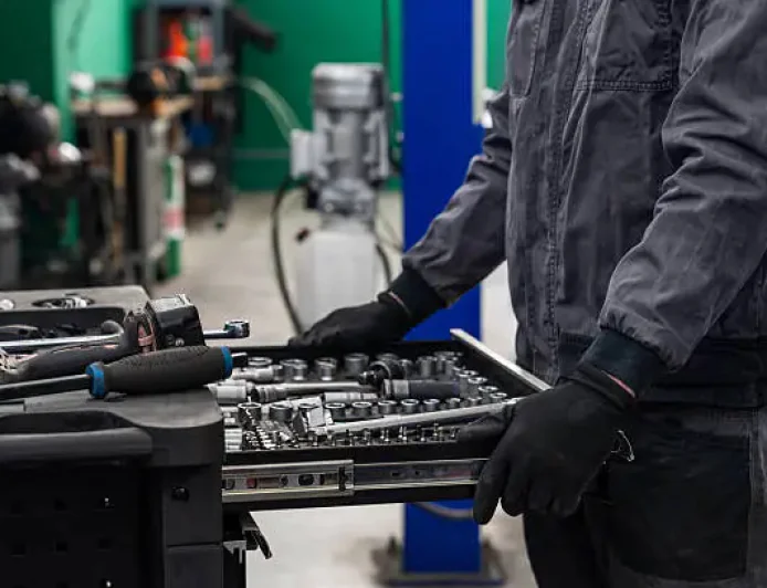 Auto Tool Kit: How to Choose the Right Tools for Your Car