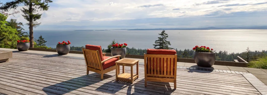 How to Choose the Best Teak Deep Seating for Your Patio