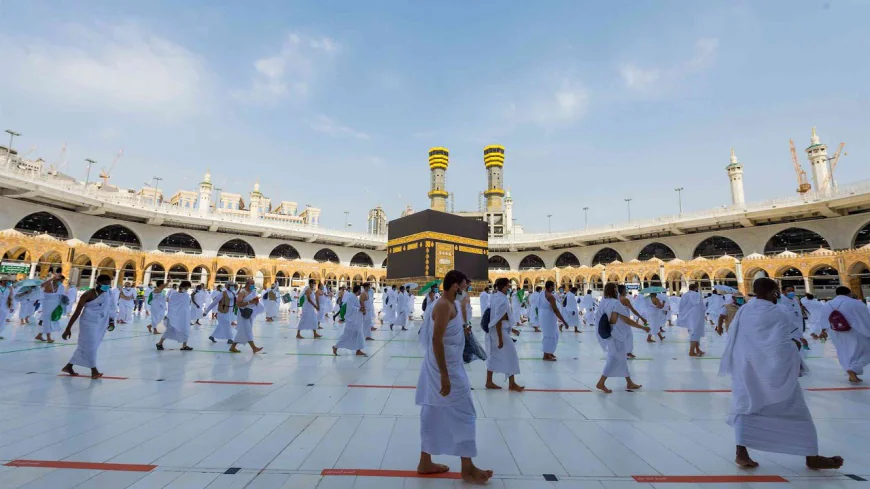 Which Services Should a Complete Umrah Travel Plan Include