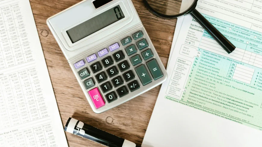 How Is Interest on a Personal Loan Calculated?