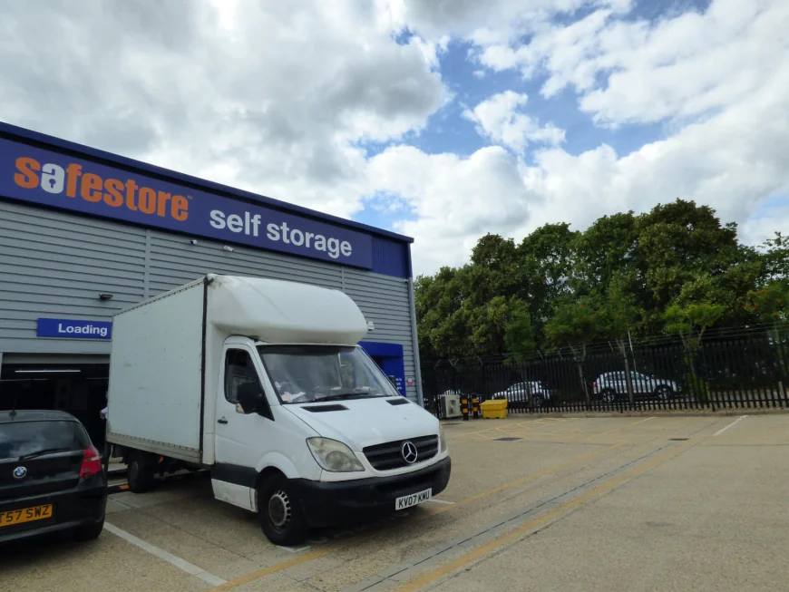 House Removal London: Moving House With Young Children and Pets