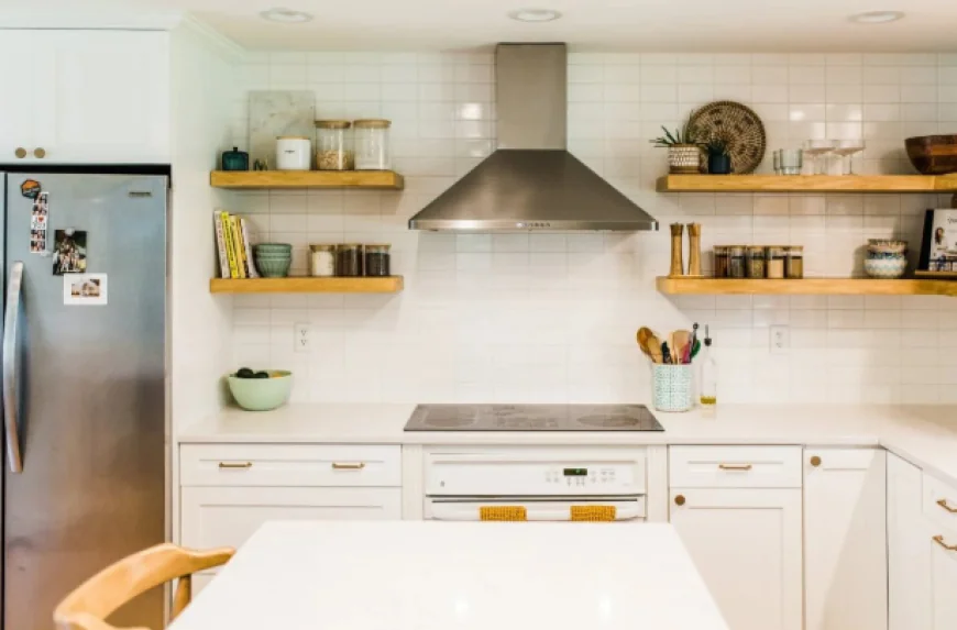How to Choose the Right Kitchen Stove Hood for Your Kitchen?