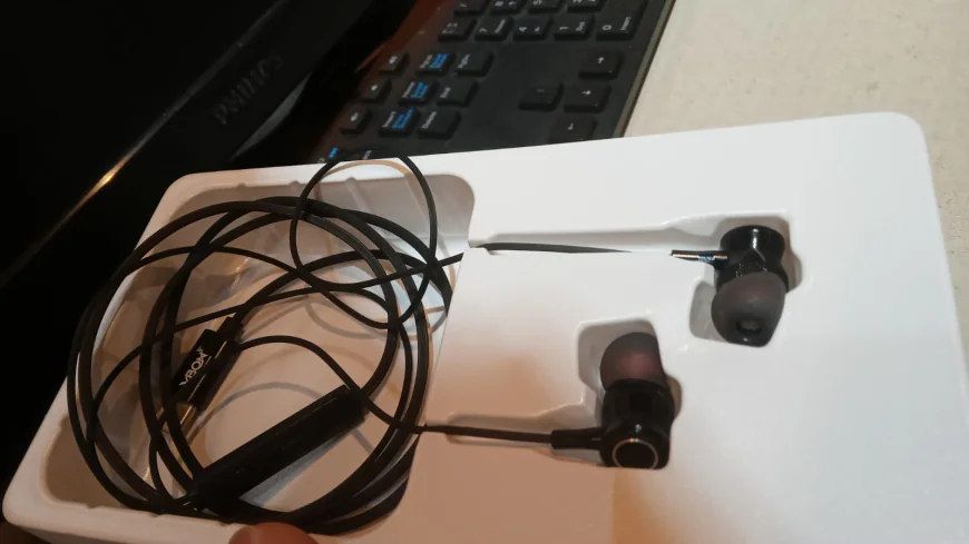 Noise Cancelling Earbuds Pakistan – Clear Sound Anywhere