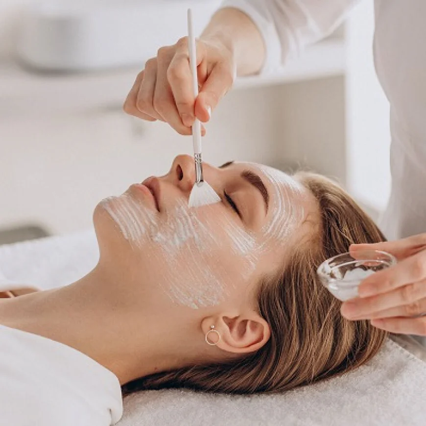 What Is a Chemical Peel? The Comprehensive Guide for Beginners