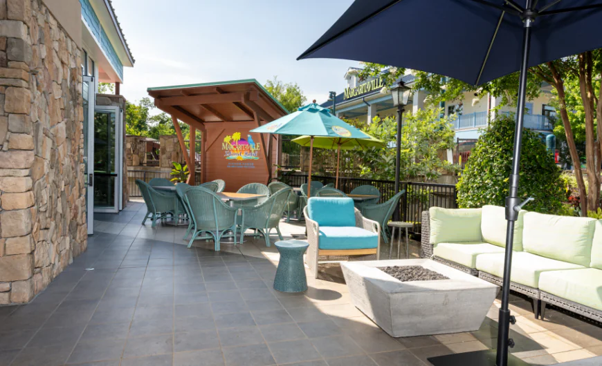 Fins Bar & Chill: Casual Dining and Drinks in Pigeon Forge