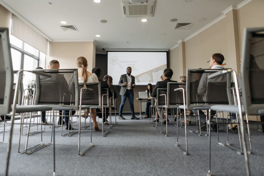 Why Is a Public Speaking Class Useful for Professionals?