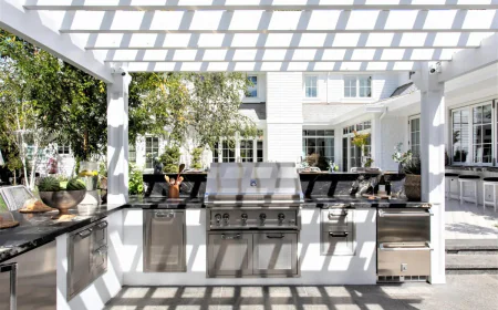 Bring Outdoor Cooking to Life With a Beautiful Fort Worth Backyard Kitchen