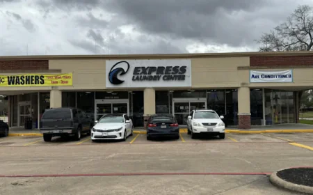 How Businesses Near Cochran's Crossing Can Simplify Commercial Laundry