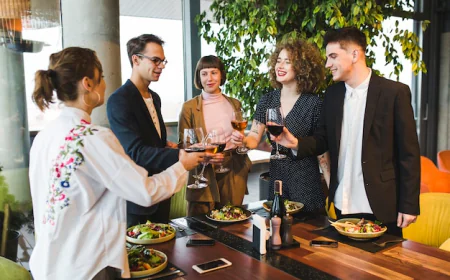 How to Plan Catering for Corporate Meetings and Office Parties