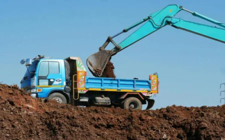 Why Waste Removal Grab Hire Is Ideal for Large-Scale Projects