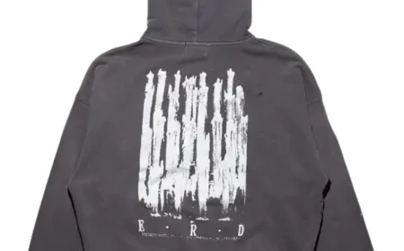 What Does Riches Deprimes Mean on Sun-Faded Tees?