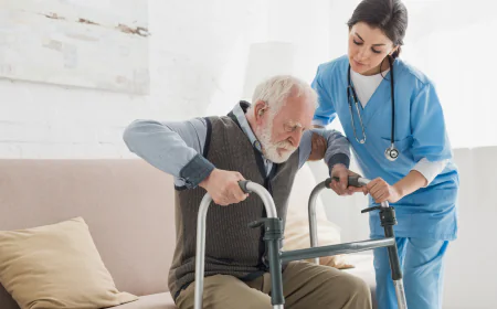 10 Signs Your Aging Parent May Need In-Home Care in Fort Lauderdale