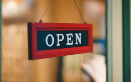 10 Types of Business Signs That Help Your Brand Stand Out and Attract Customers