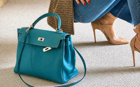 How to Choose Kelly Handcrafted Luxury Handbags for Timeless Style