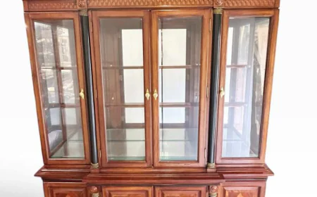 Mahogany Breakfront Bookcase with Neoclassical Marquetry Inlay