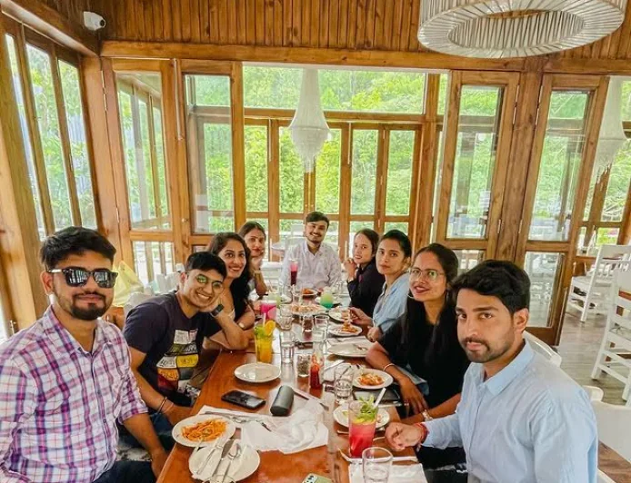 Choosing the Best Nature Dining Restaurant in Dehradun for Family Meals