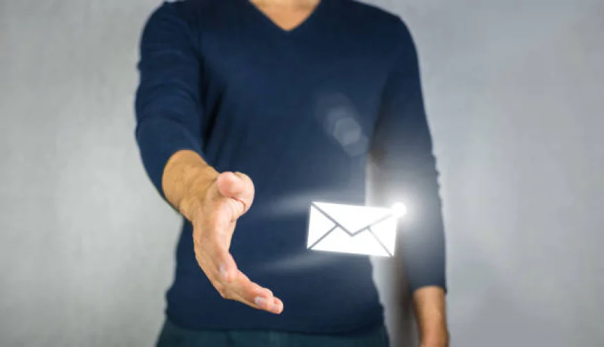 Landing Page vs. Pop-Up: Which Email Lead Capture Method Converts Better?