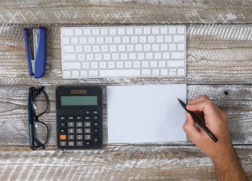 Fence Cost Calculator for Comparing Materials, Labor, and Installation Costs