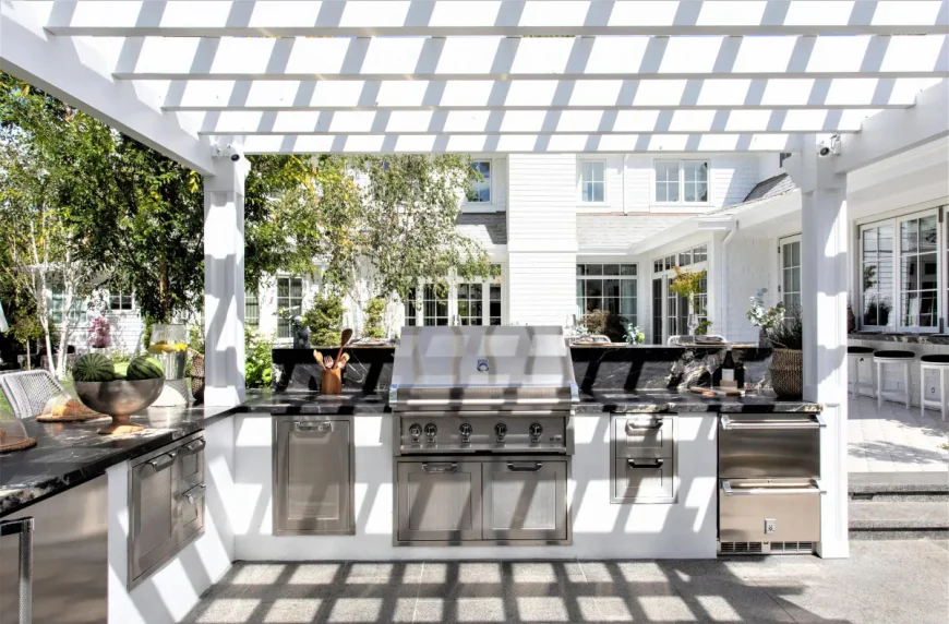 Bring Outdoor Cooking to Life With a Beautiful Fort Worth Backyard Kitchen