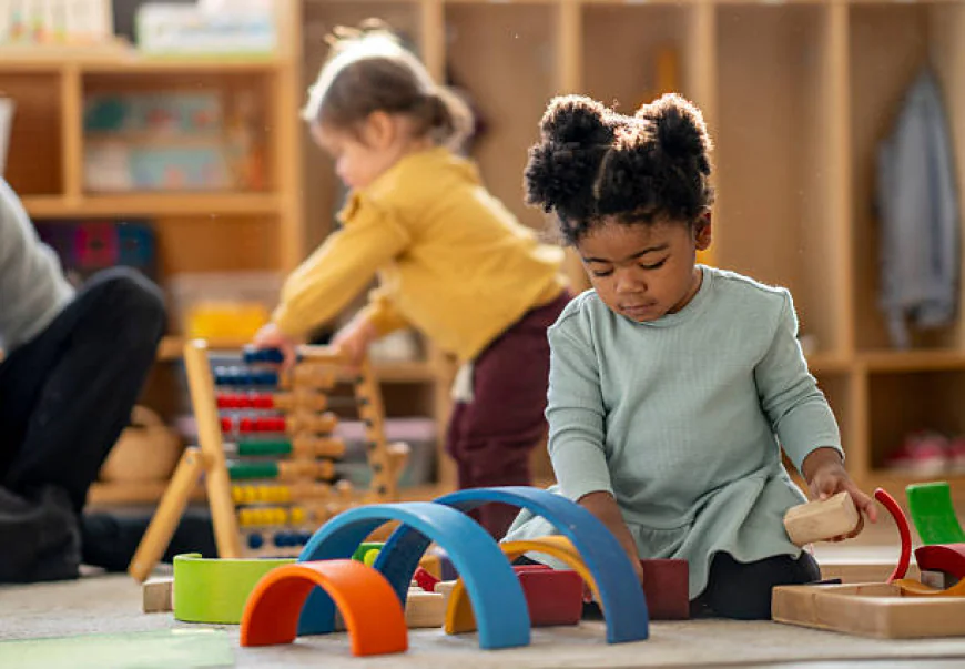 Understanding Montessori Preschool Learning and Its Benefits