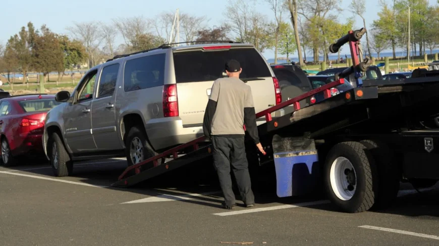 Who Offers 24hr Towing Service Edmonton for Emergency?