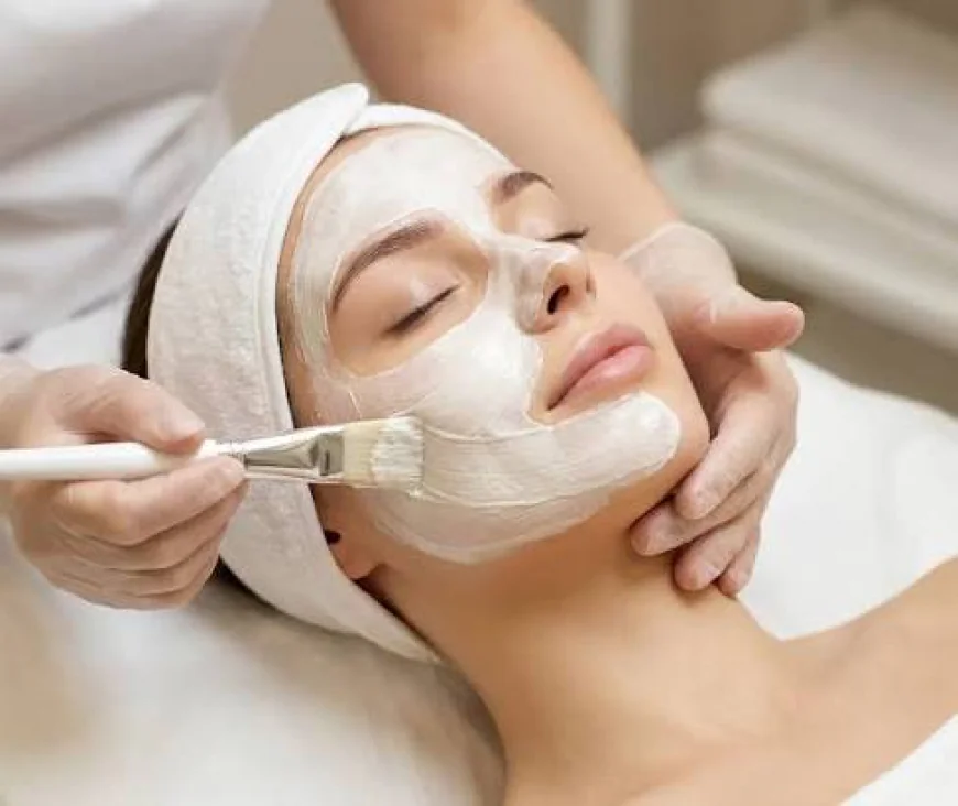 Who Is a Suitable Candidate for a Deep Cleansing Facial?