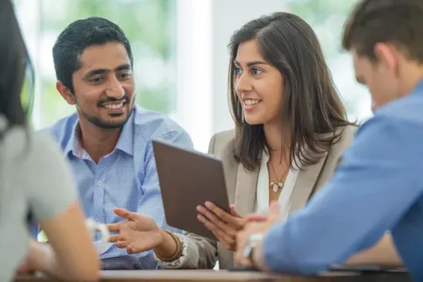 What Is the Difference Between SaaS Sales Training and Traditional Sales Training?