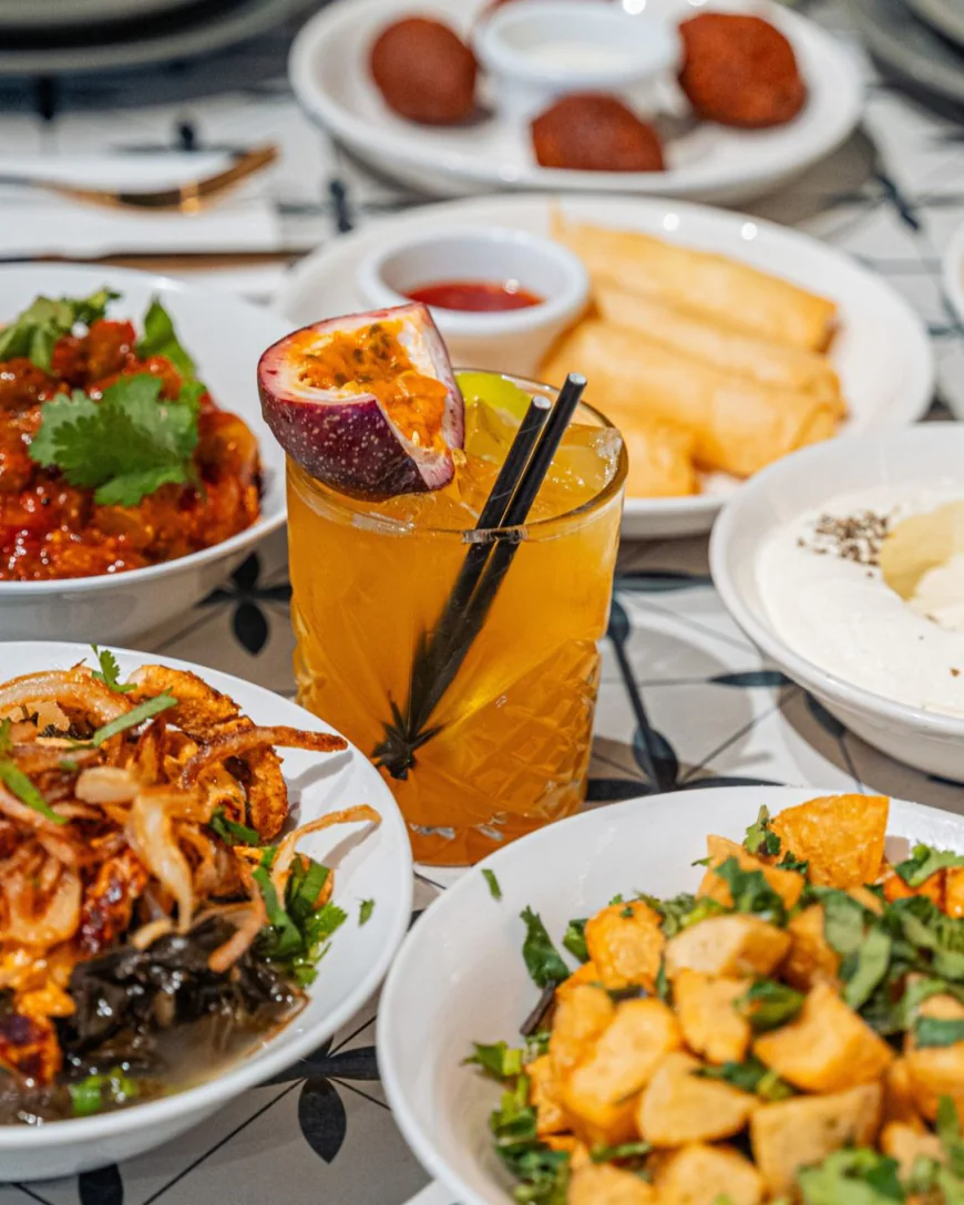 From Classic Mixes to Creative Drinks: What Makes a Cocktail Menu Stand Out?