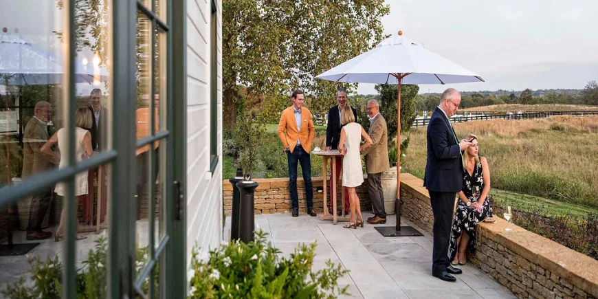 How to Choose Corporate Retreat Locations for Productive Business Gatherings
